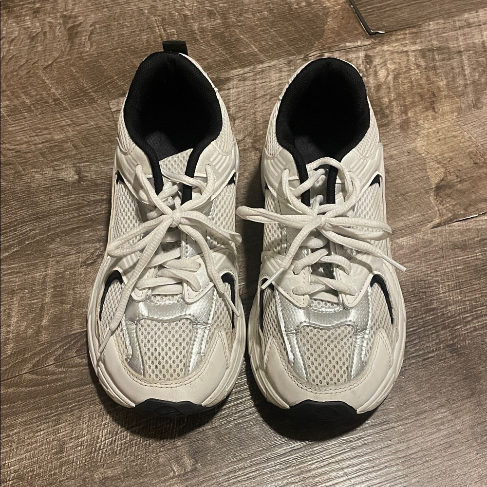 Women's White and Black Athletic Sneakers - Comfortable Lace-Up Trainers